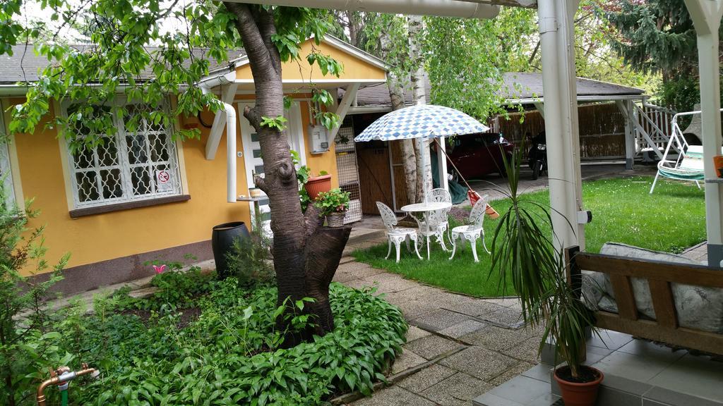 Apartment Patricia With Garden Budapest Rom bilde